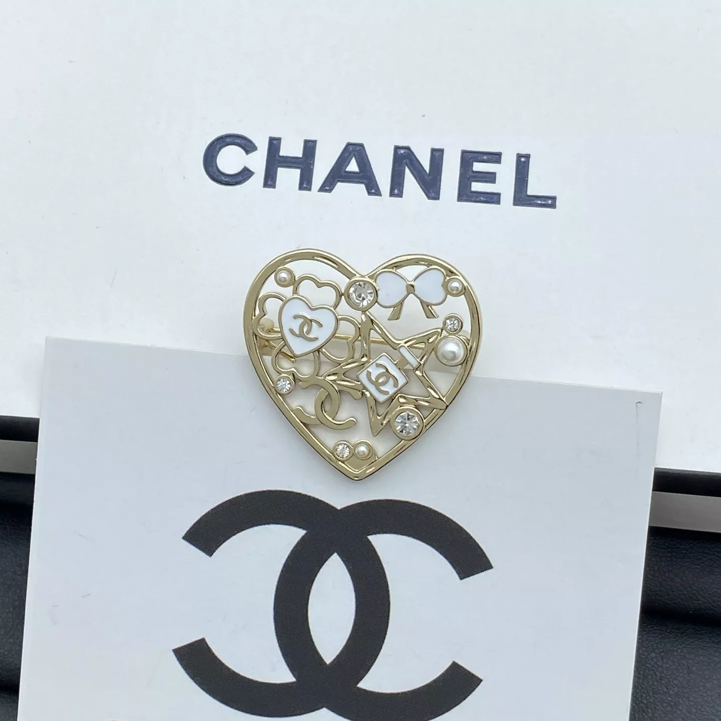 StreetReady 695 Chanel Brooches For Women