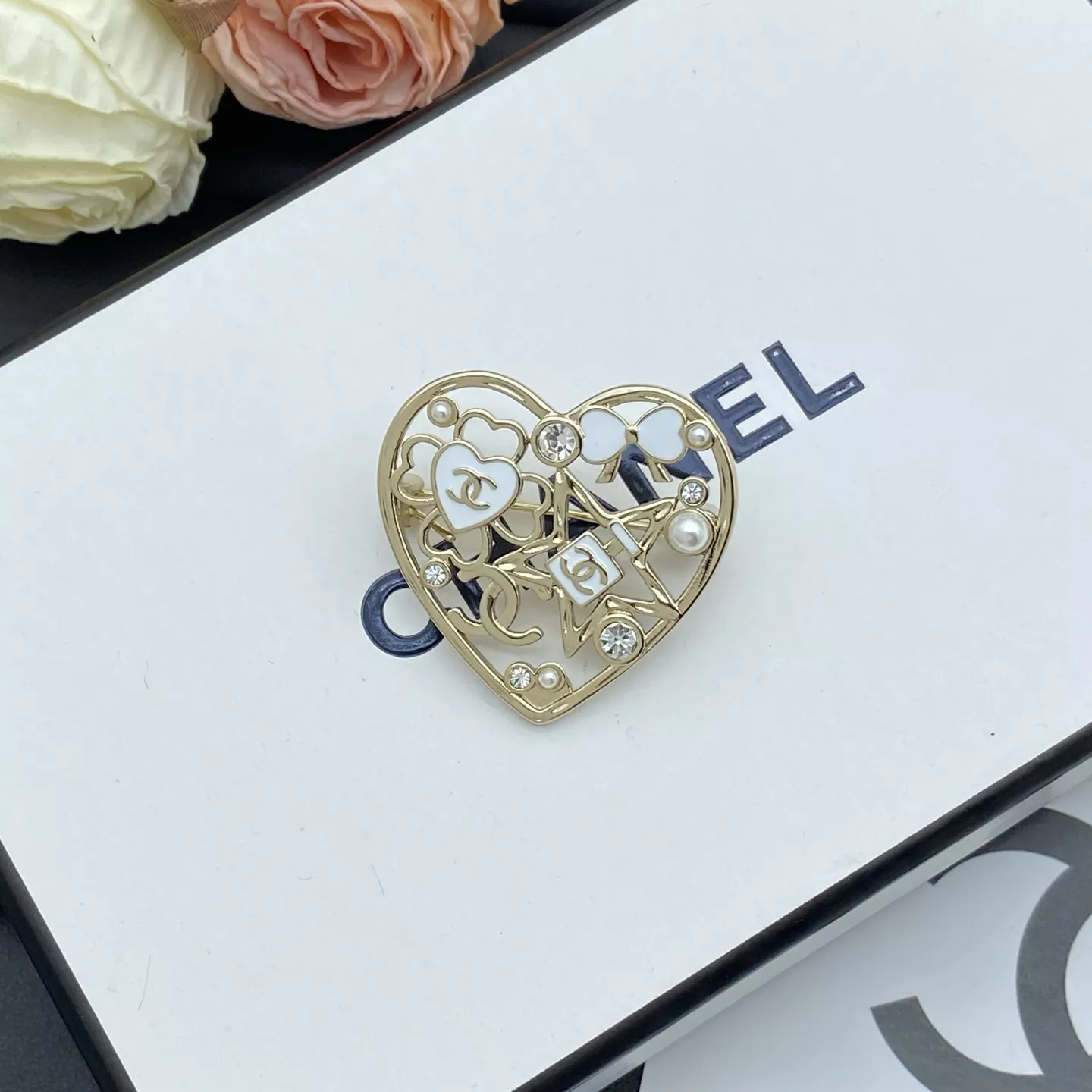 StreetReady 695 Chanel Brooches For Women