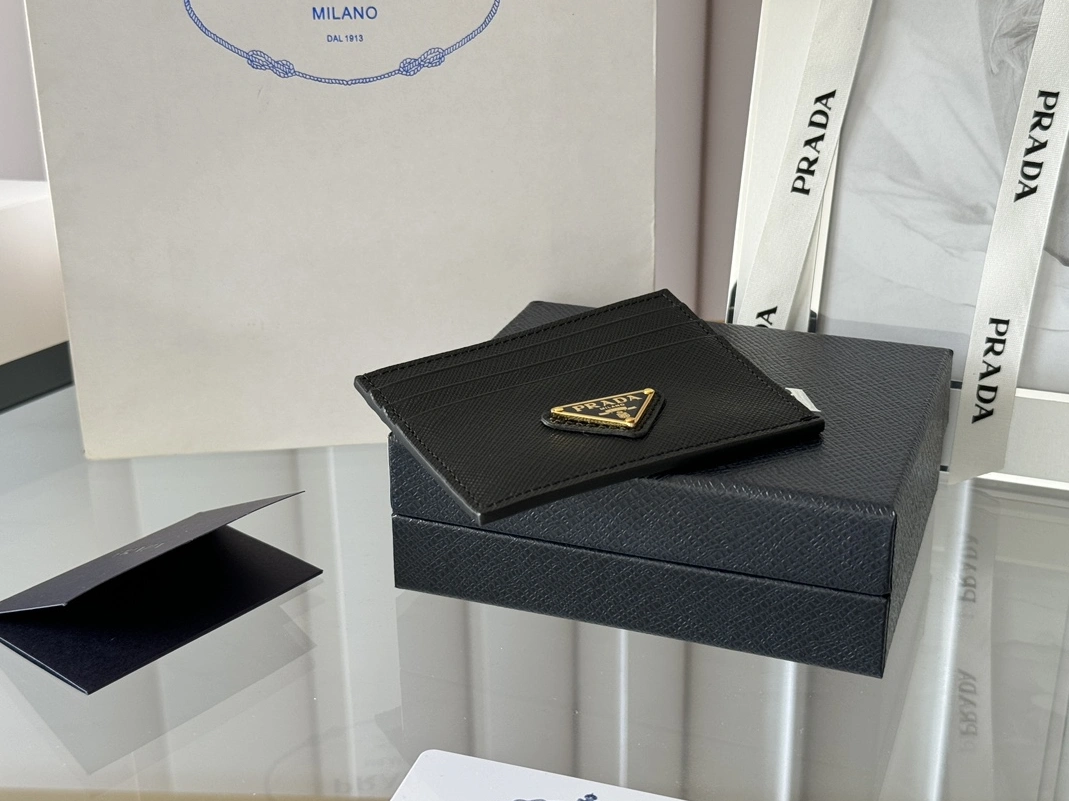 StreetReady 7458 Prada Card Case