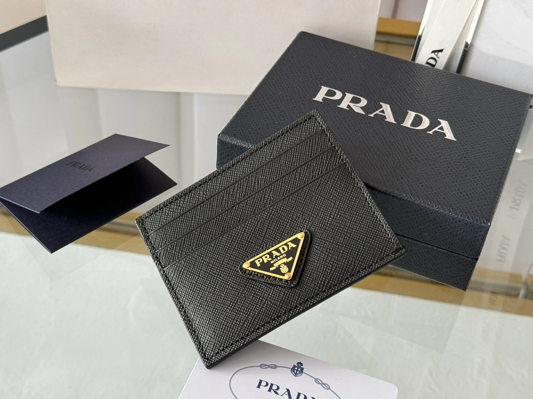 StreetReady 7458 Prada Card Case