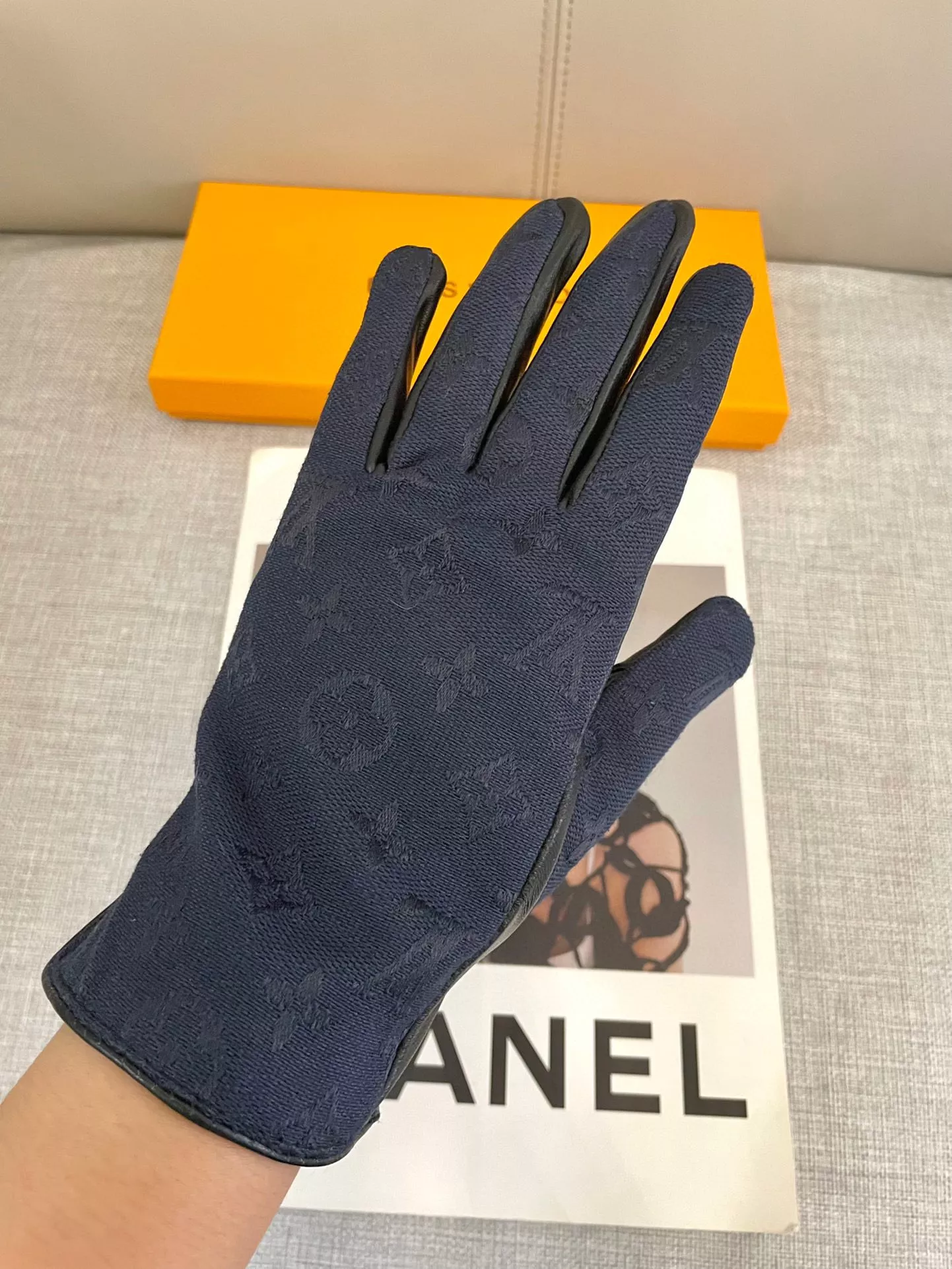 StreetReady 8095 Louis Vuitton LV Gloves