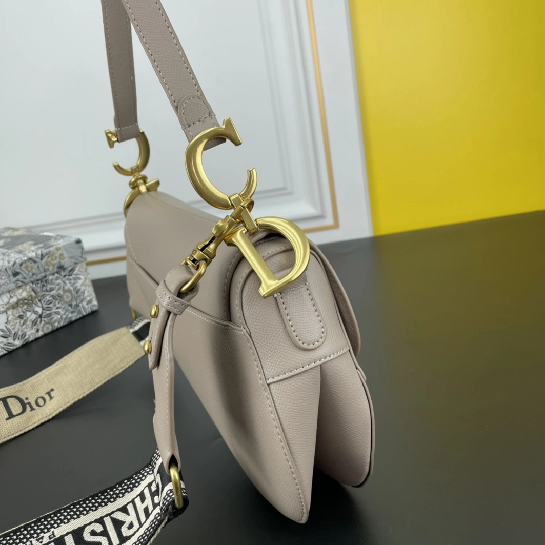 StreetReady 8104 Christian Dior AAA Quality Messenger Bags For Women