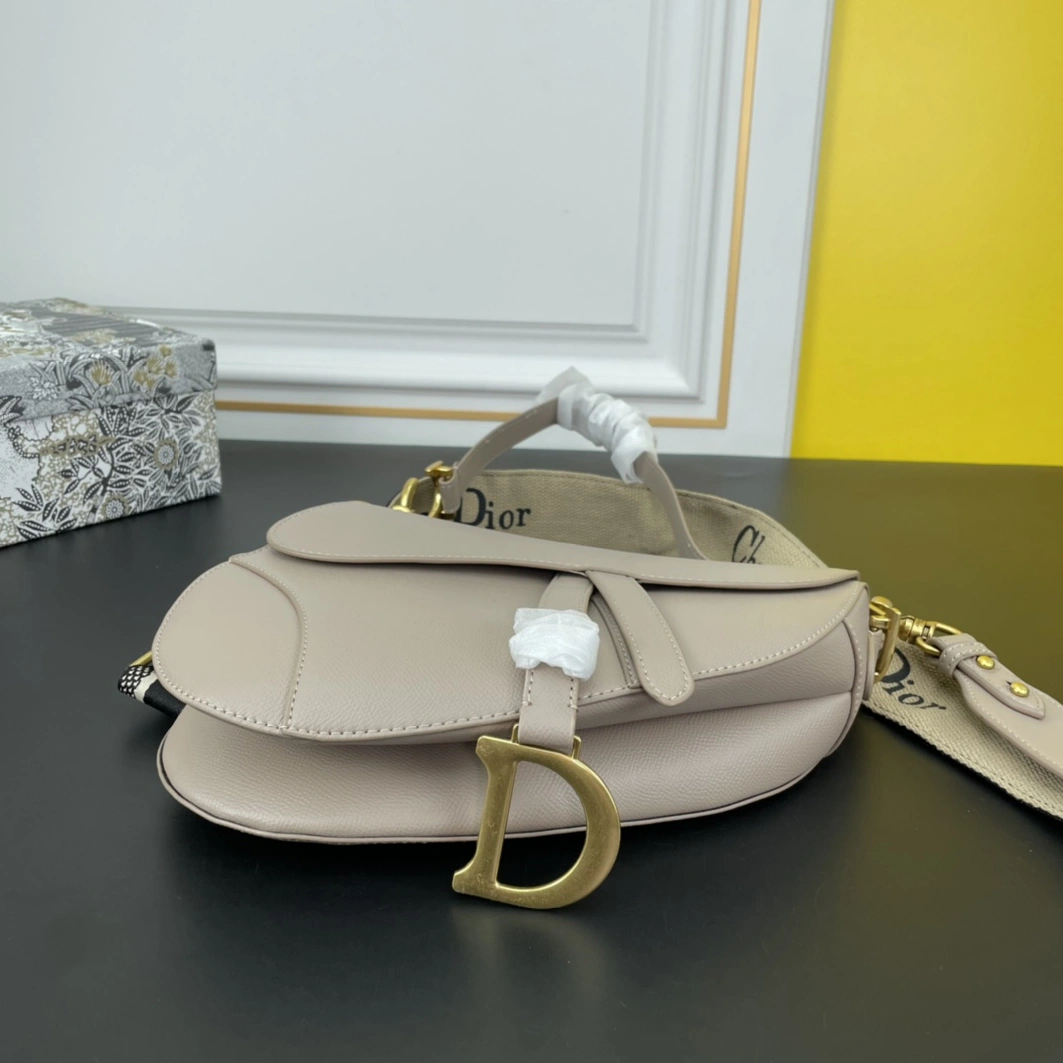 StreetReady 8104 Christian Dior AAA Quality Messenger Bags For Women