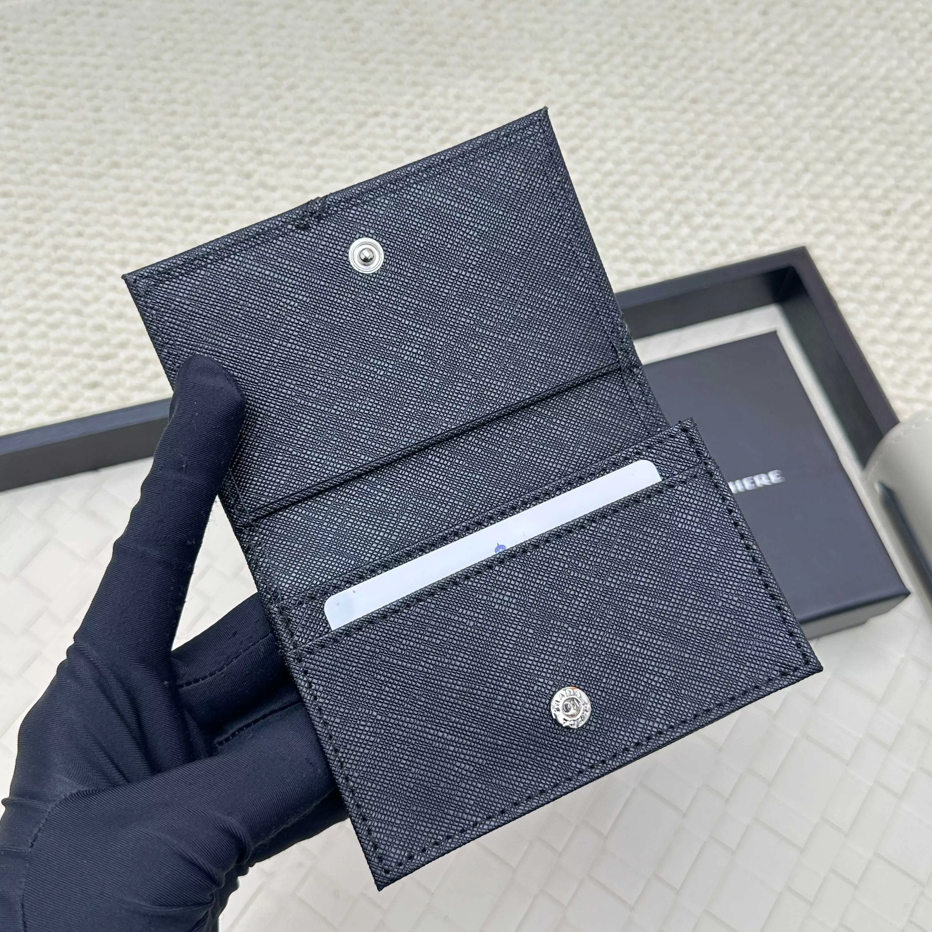 StreetReady 8289 Prada Card Case