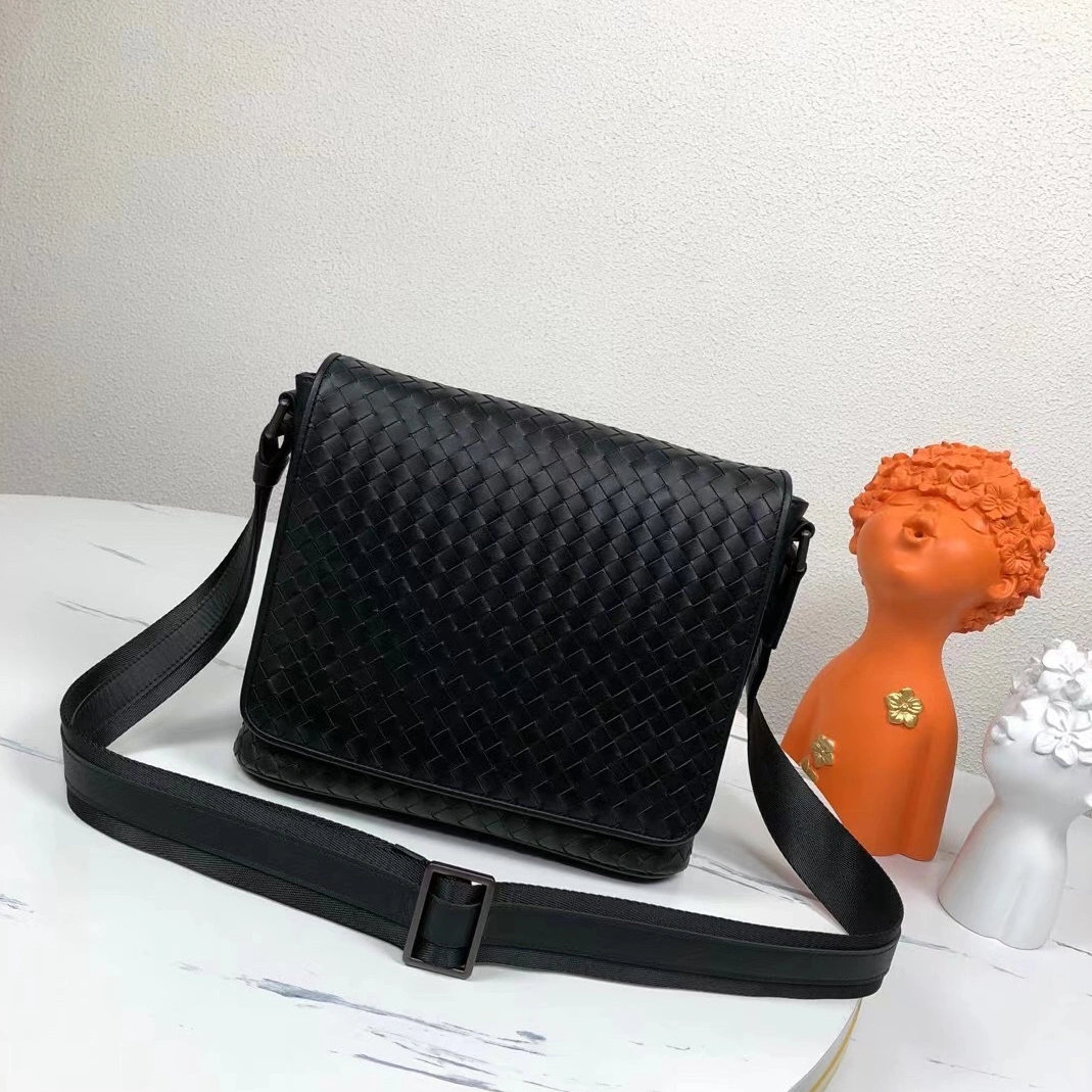 StreetReady 8470 Bottega Veneta AAA Man Messenger Bags