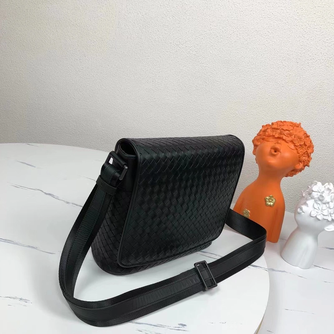 StreetReady 8470 Bottega Veneta AAA Man Messenger Bags
