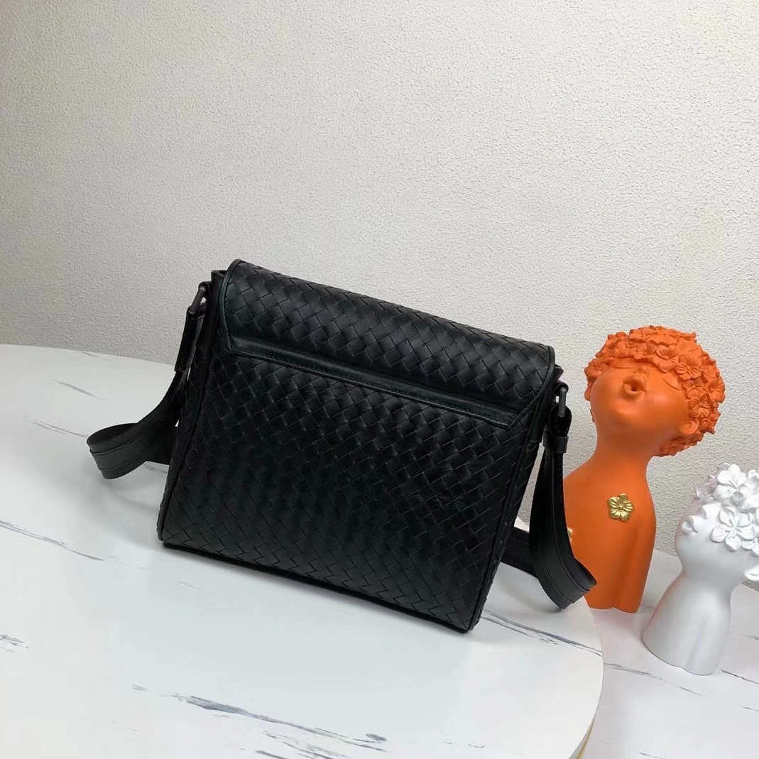 StreetReady 8470 Bottega Veneta AAA Man Messenger Bags
