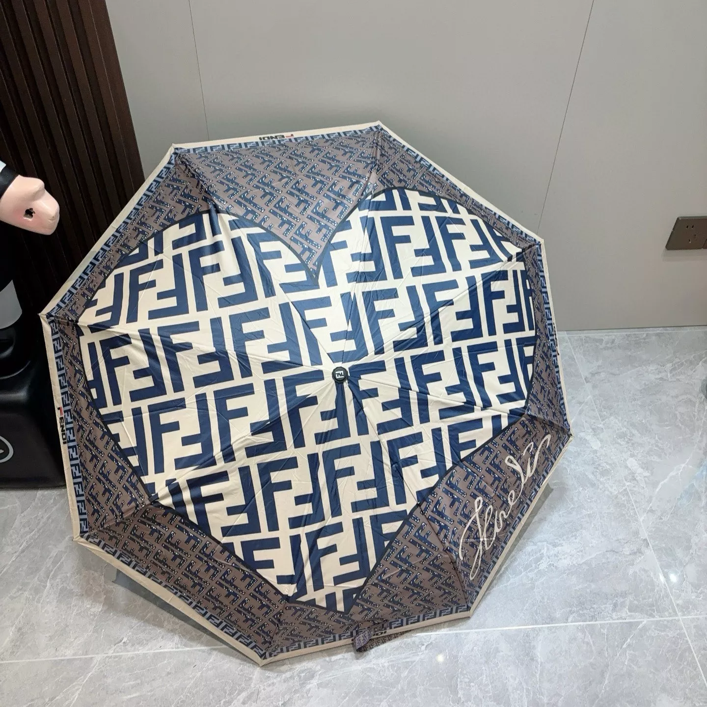 StreetReady 8473 Fendi Umbrellas