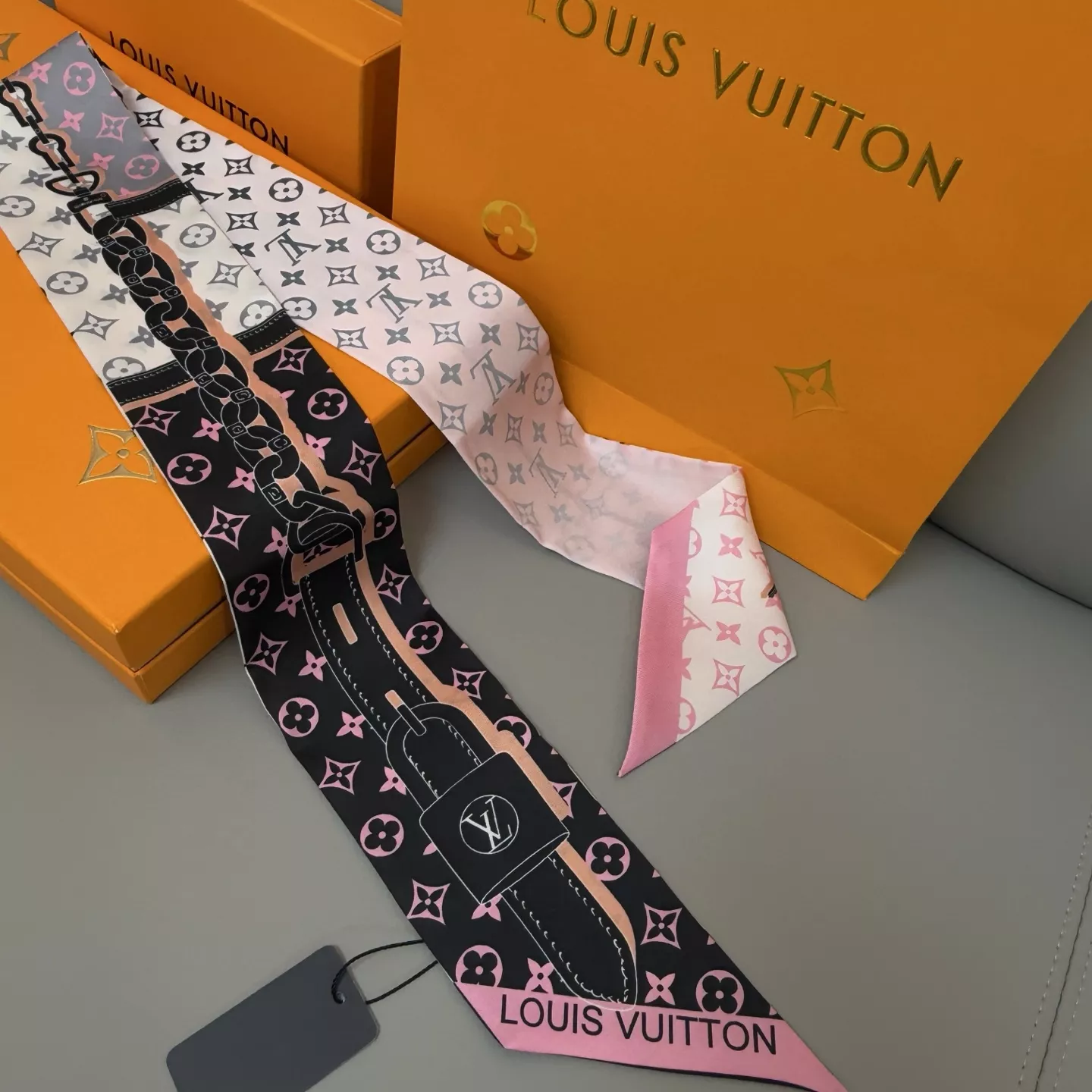 StreetReady 8493 Louis Vuitton Silk Scarf