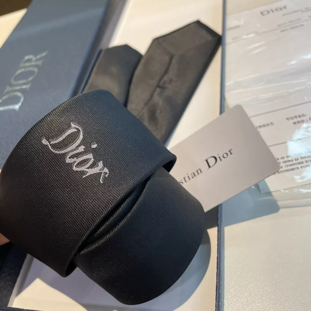 StreetReady 8590 Christian Dior Necktie