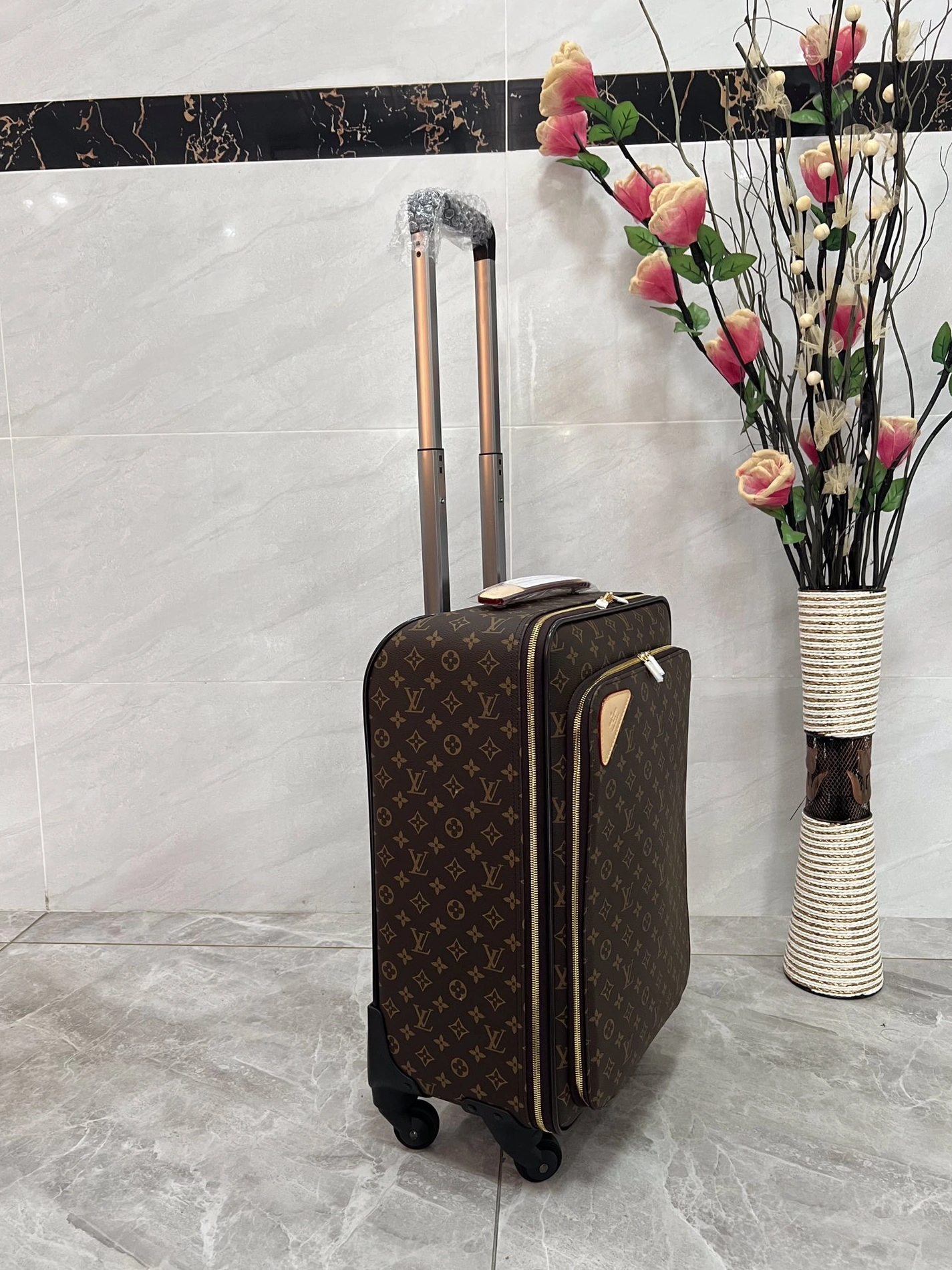 StreetReady 9178 Louis Vuitton Luggage