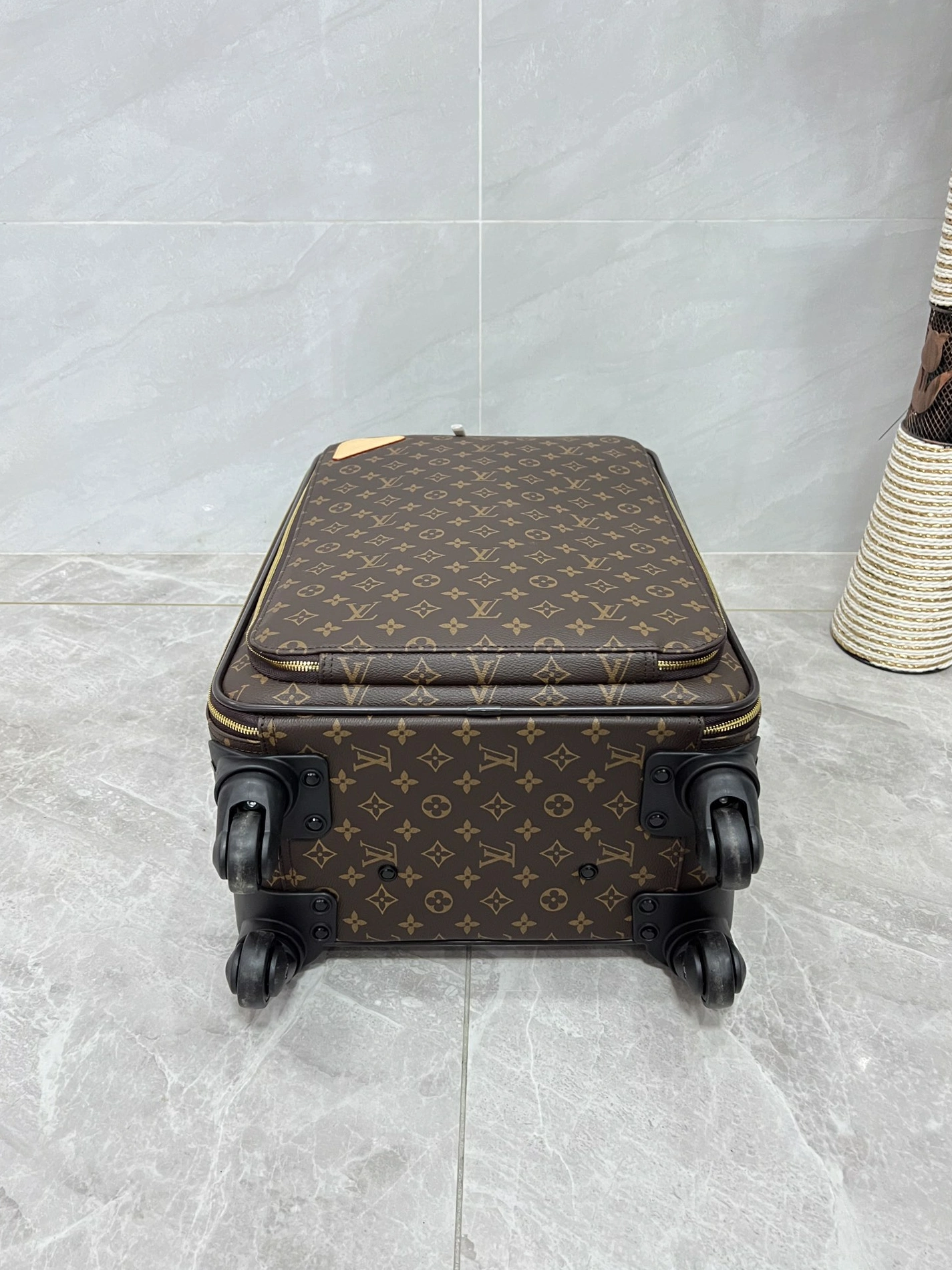 StreetReady 9178 Louis Vuitton Luggage