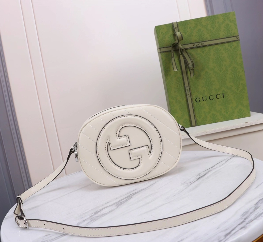 StreetReady 9328 Gucci AAA Quality Messenger Bags For Women