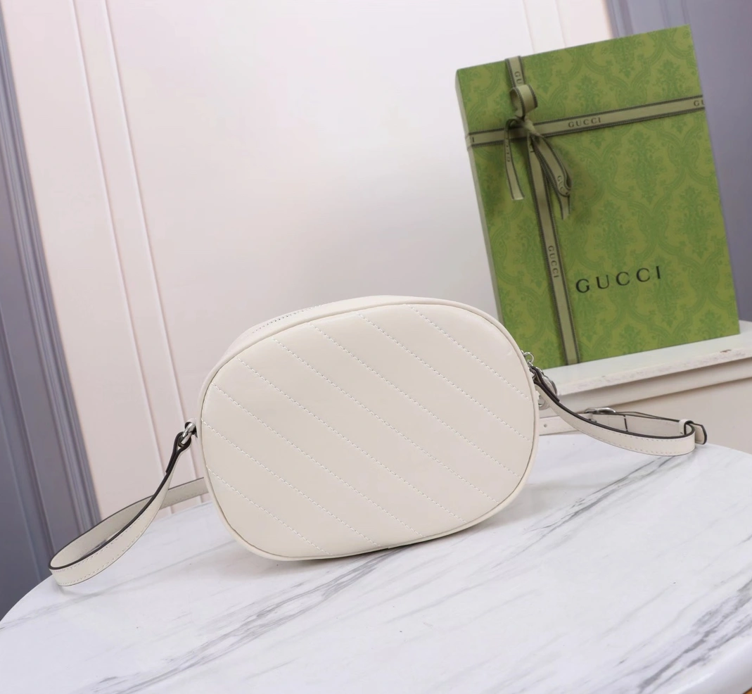 StreetReady 9328 Gucci AAA Quality Messenger Bags For Women