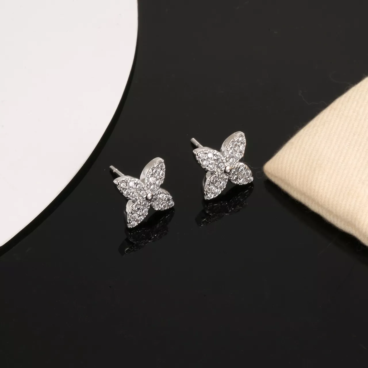 StreetReady 9395 Louis Vuitton Earrings For Women