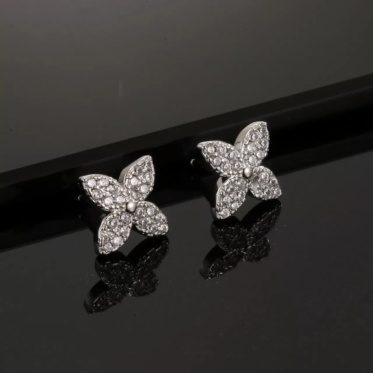StreetReady 9395 Louis Vuitton Earrings For Women