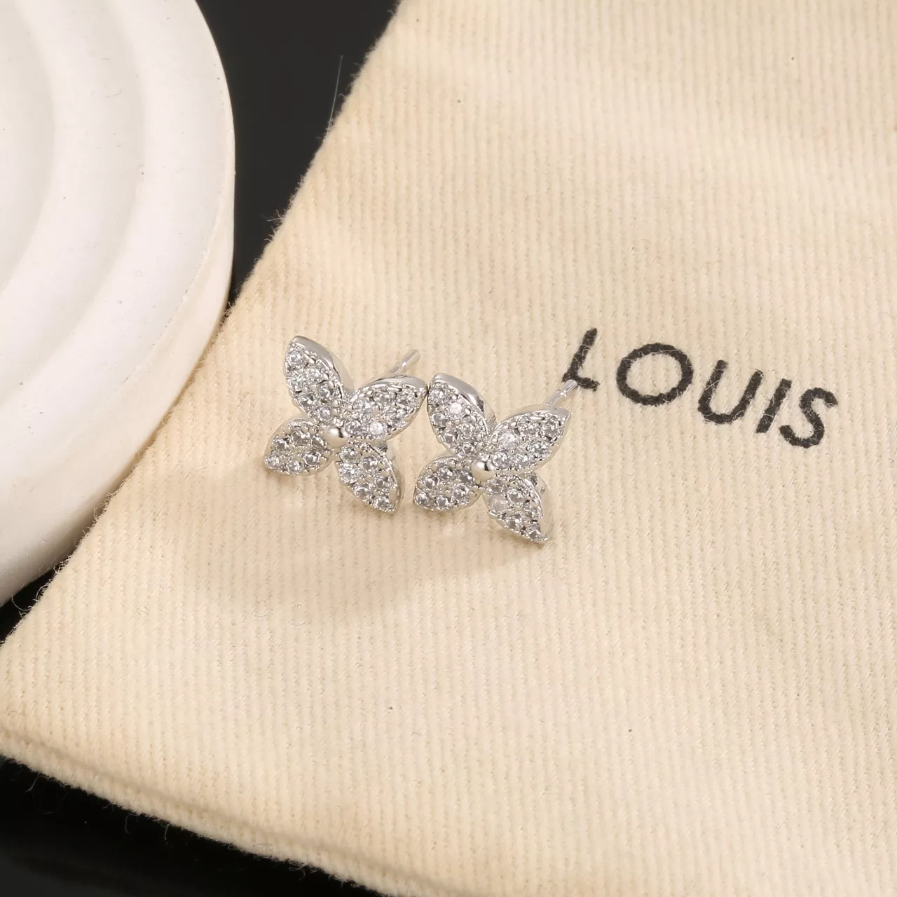 StreetReady 9395 Louis Vuitton Earrings For Women