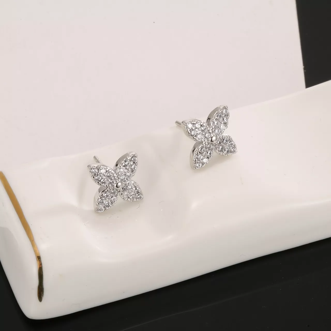 StreetReady 9395 Louis Vuitton Earrings For Women