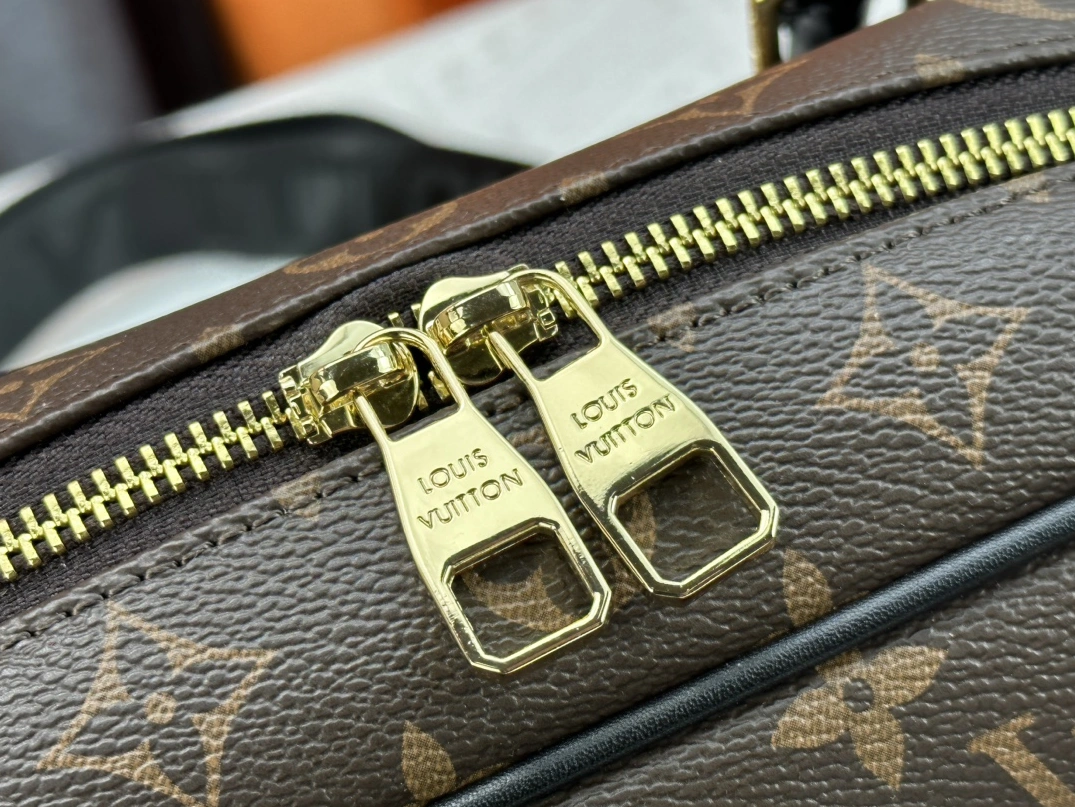 StreetReady 9732 Louis Vuitton AAA Quality Handbags For Women