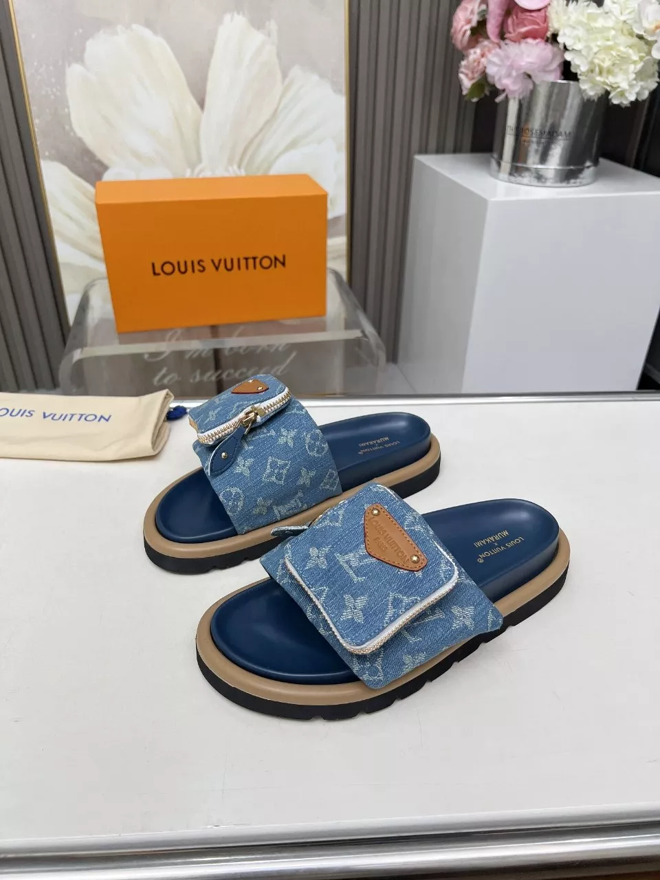 StreetReady 9871 Louis Vuitton Slippers For Women