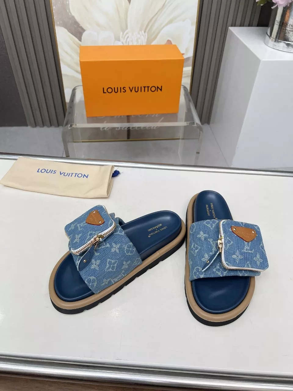 StreetReady 9871 Louis Vuitton Slippers For Women