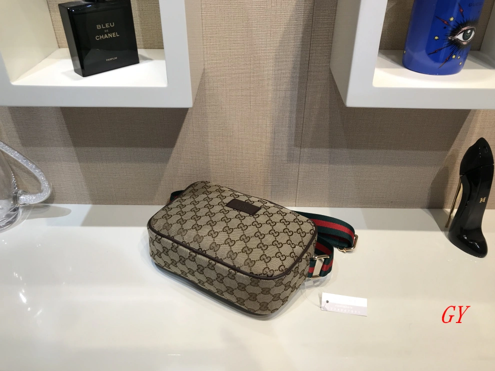 Stylish 1072 Gucci Messenger Bags For Women