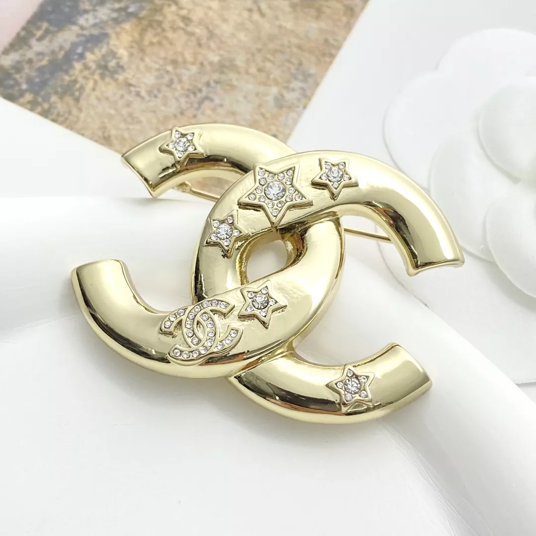 Stylish 1097 Chanel Brooches For Women