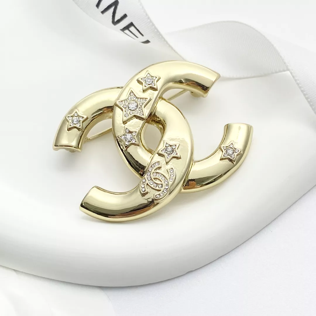 Stylish 1097 Chanel Brooches For Women
