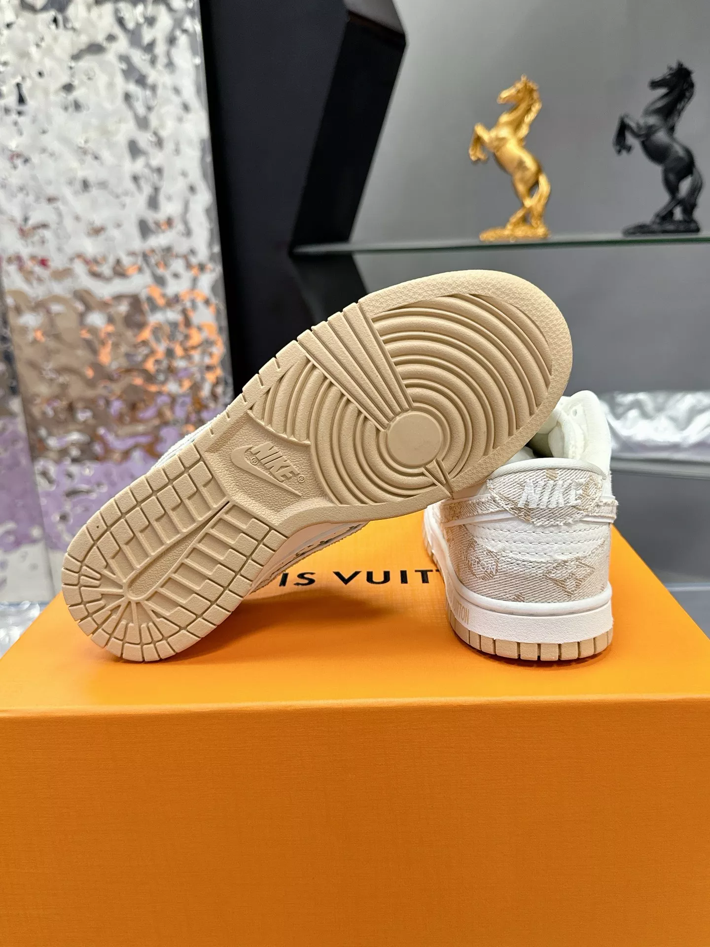 Stylish 114 Louis Vuitton Casual Shoes For Women