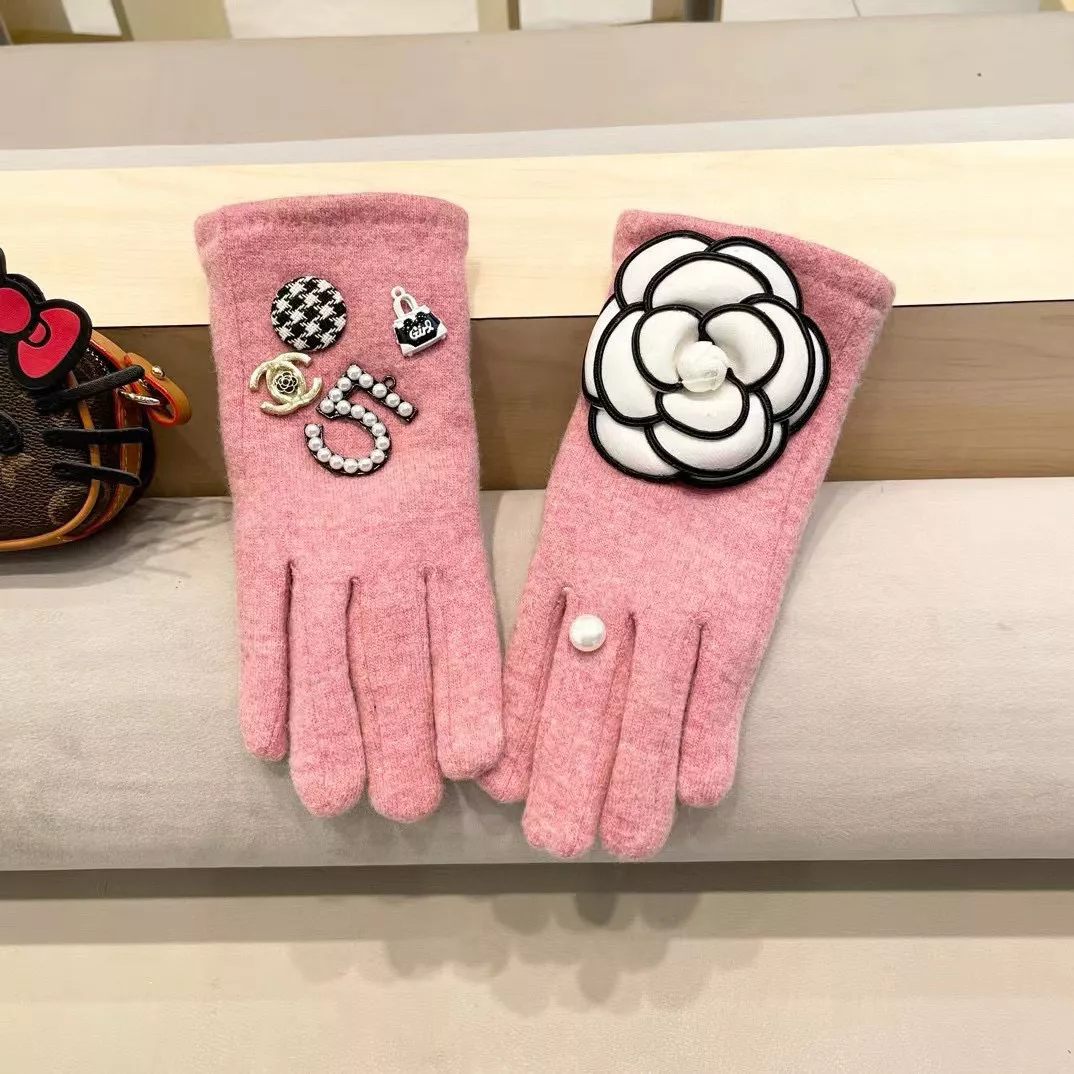 Stylish 1328 Chanel Gloves For Women
