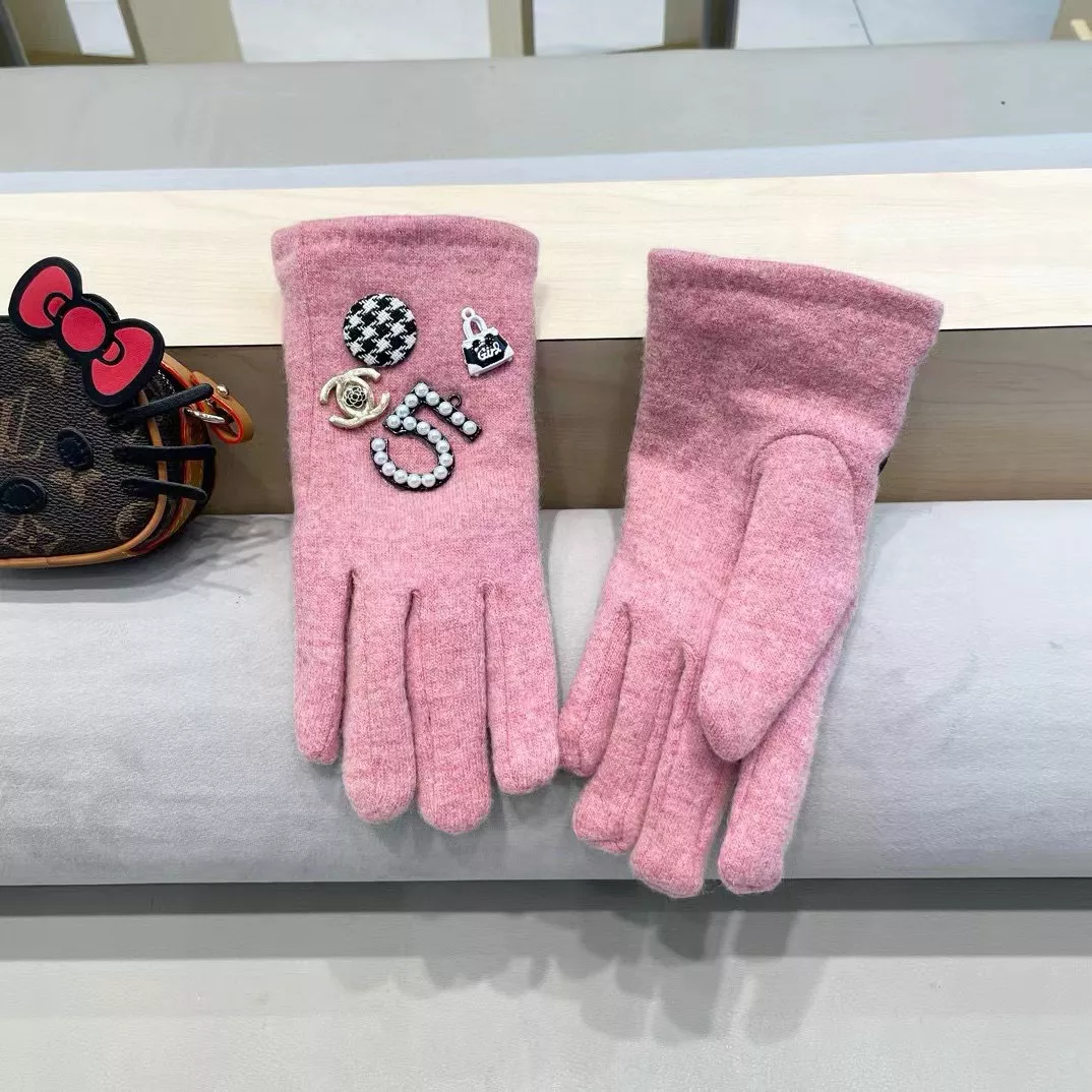 Stylish 1328 Chanel Gloves For Women