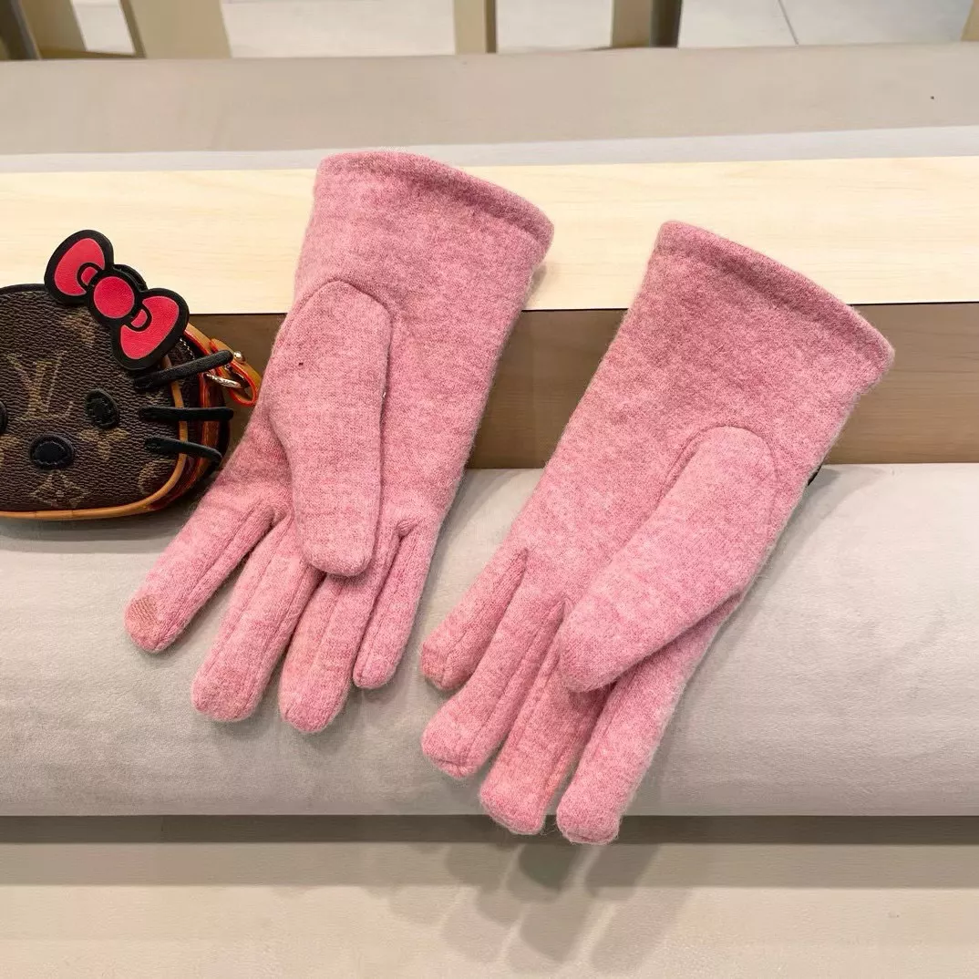 Stylish 1328 Chanel Gloves For Women