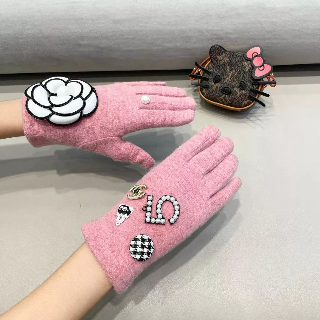 Stylish 1328 Chanel Gloves For Women