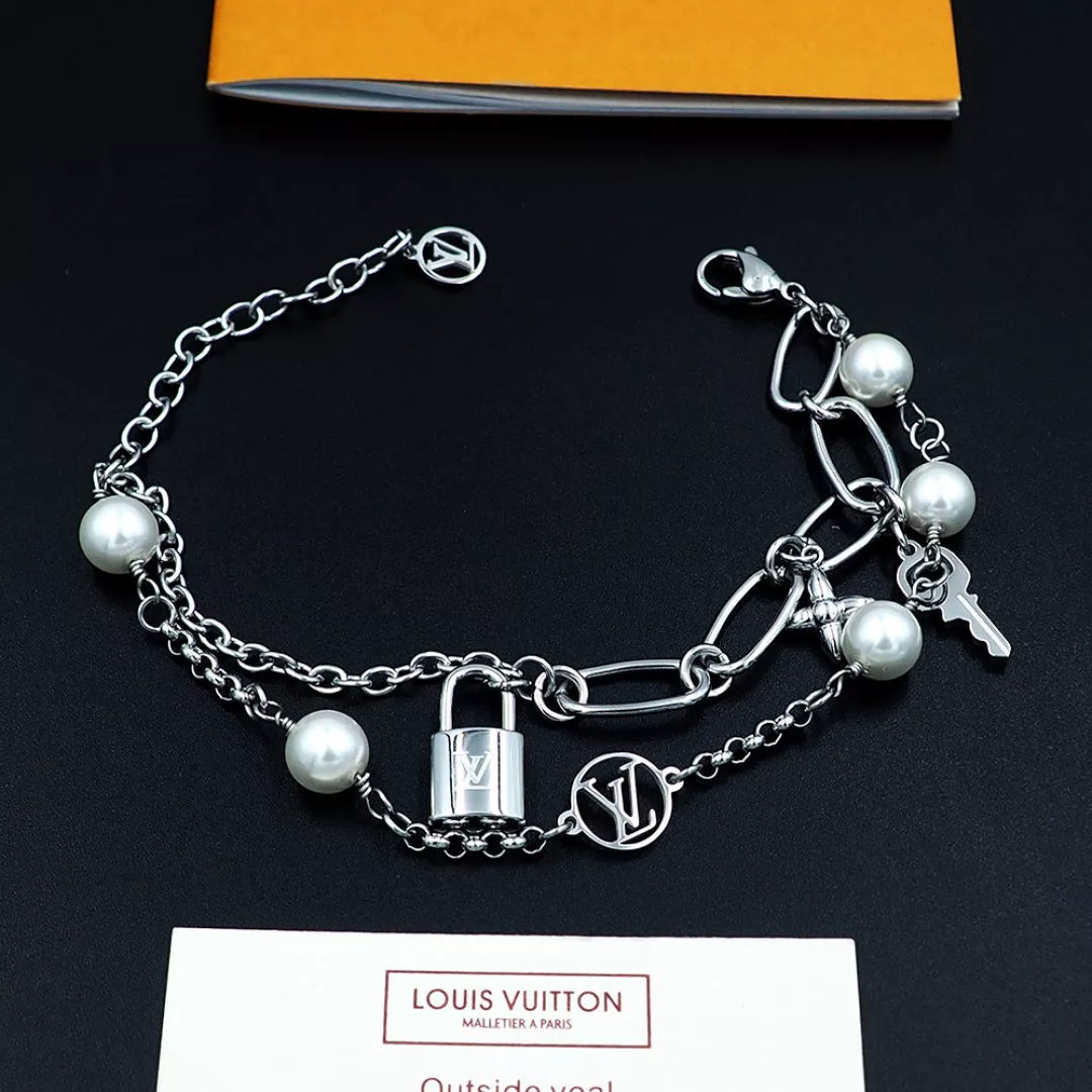 Stylish 1375 Louis Vuitton LV Bracelets For Women