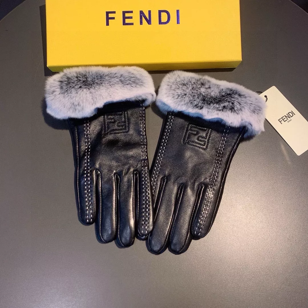 Stylish 1416 Fendi Gloves For Women