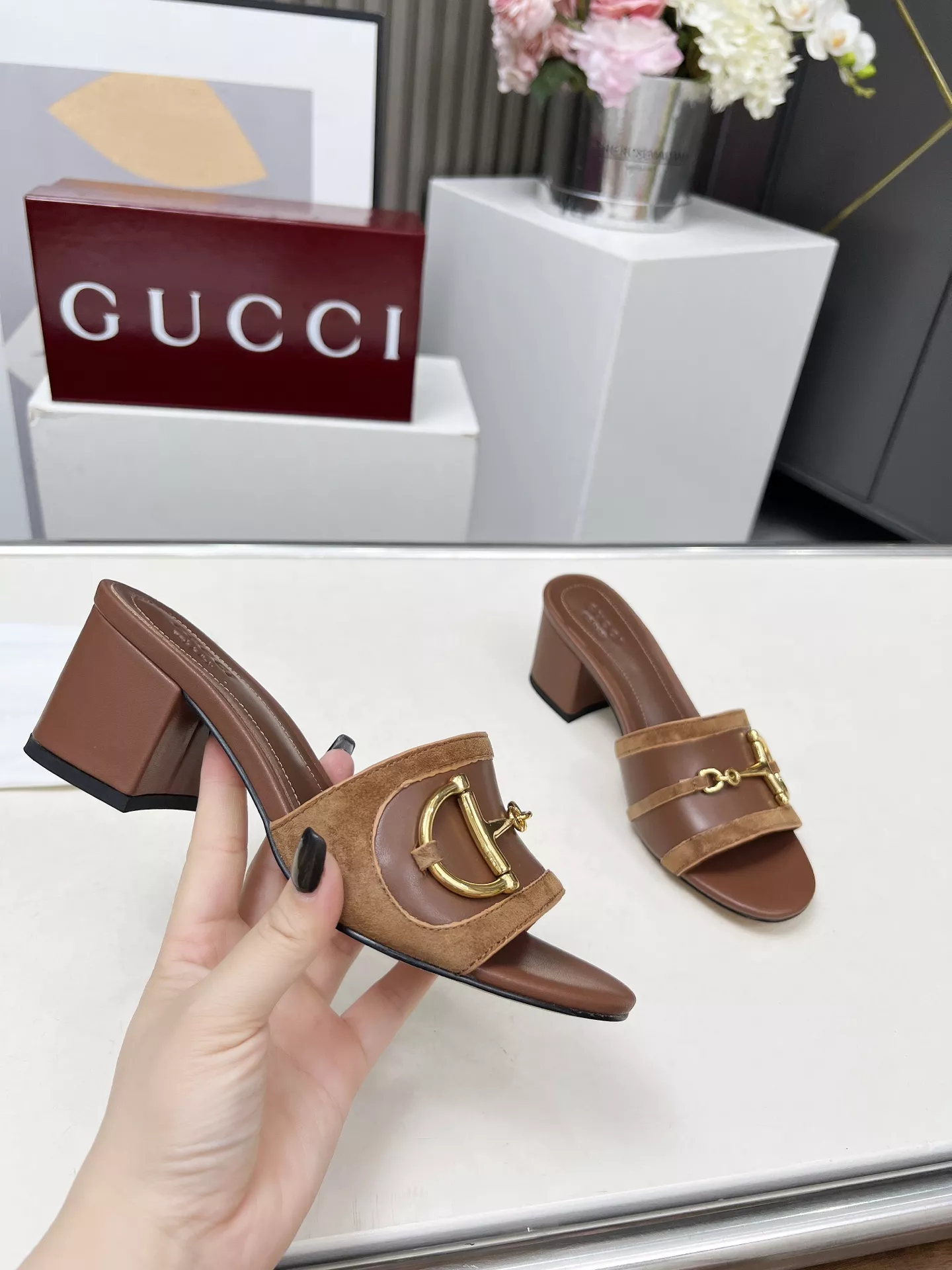 Stylish 1503 Gucci Slippers For Women