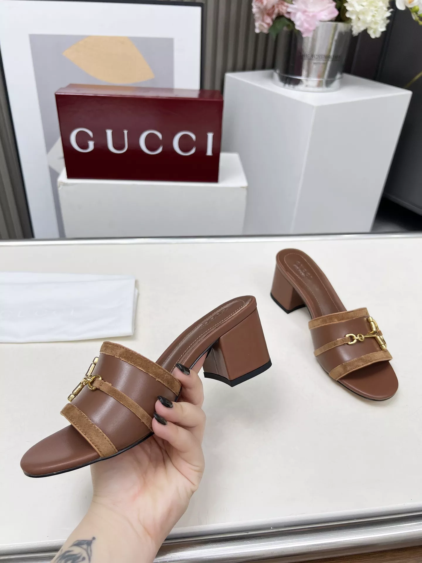 Stylish 1503 Gucci Slippers For Women