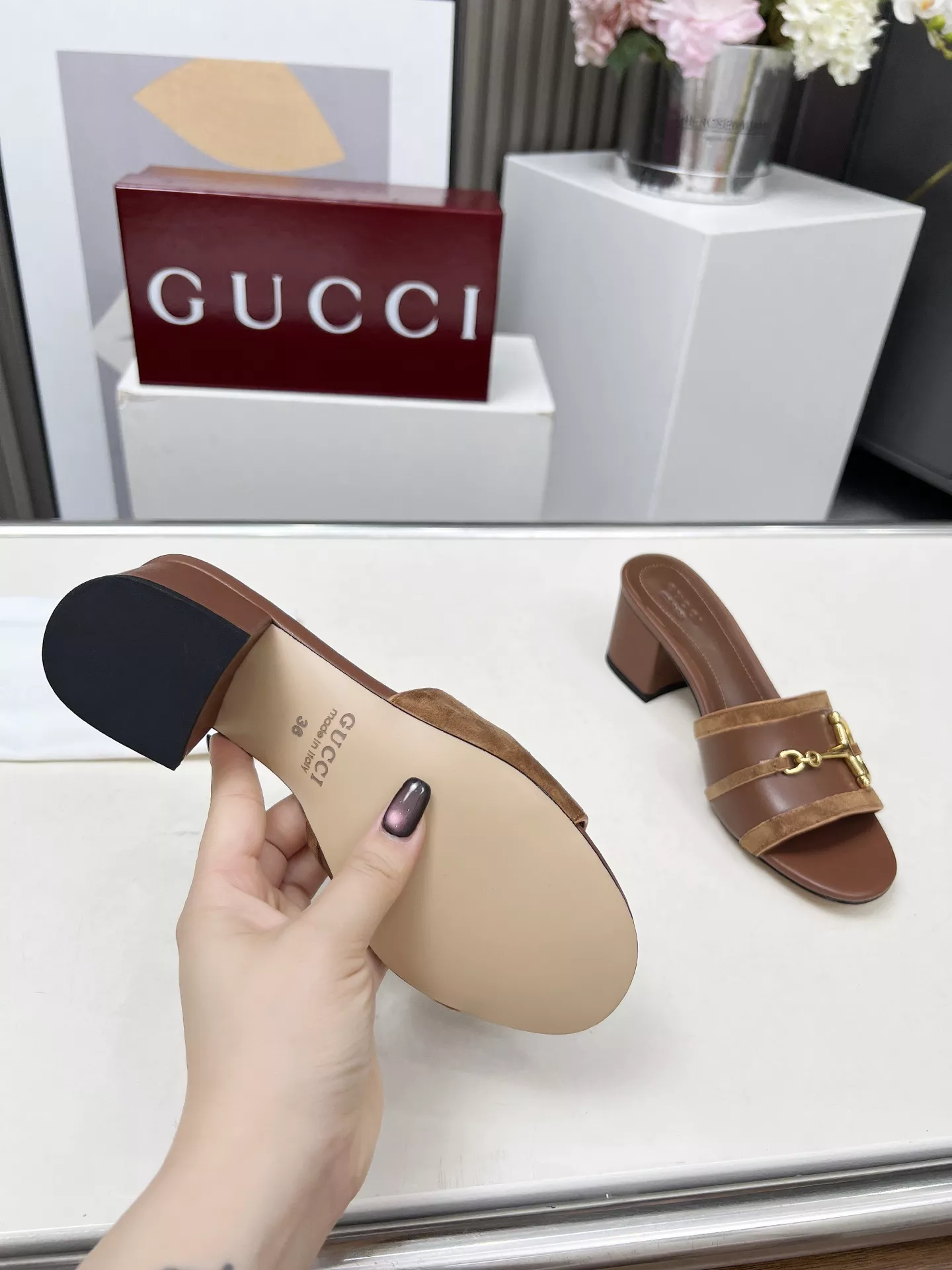 Stylish 1503 Gucci Slippers For Women