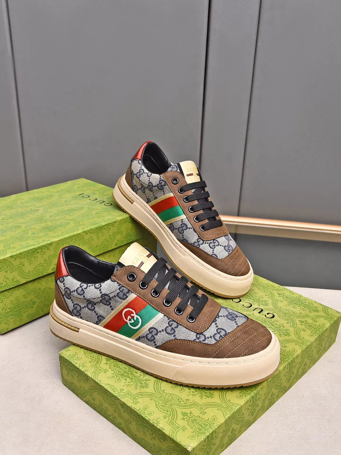 Stylish 1630 Gucci Casual Shoes For Men