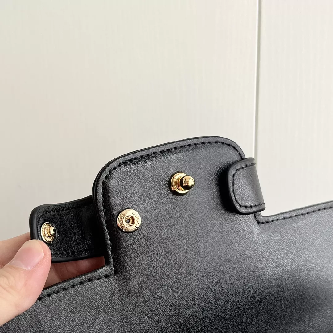 Stylish 1647 Gucci AAA Quality Messenger Bags For Women