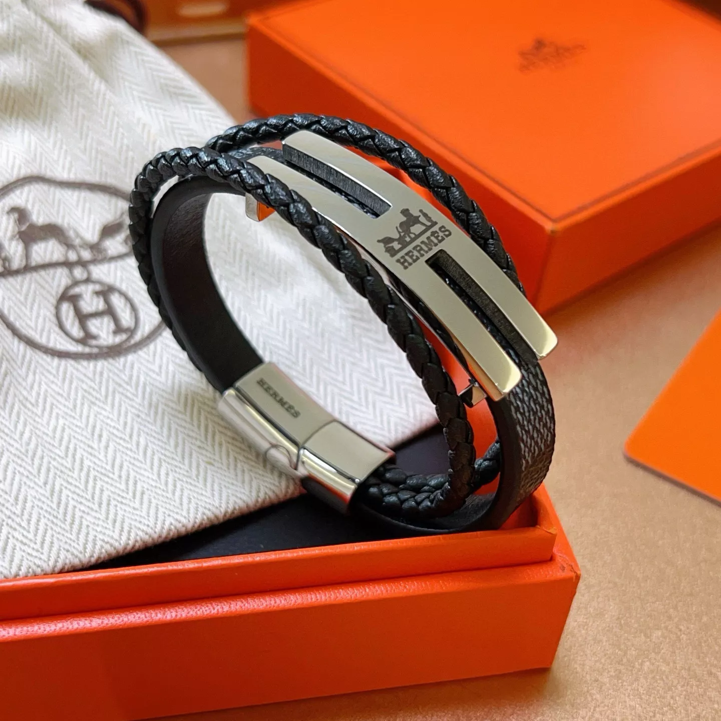 Stylish 1766 Hermes Bracelets
