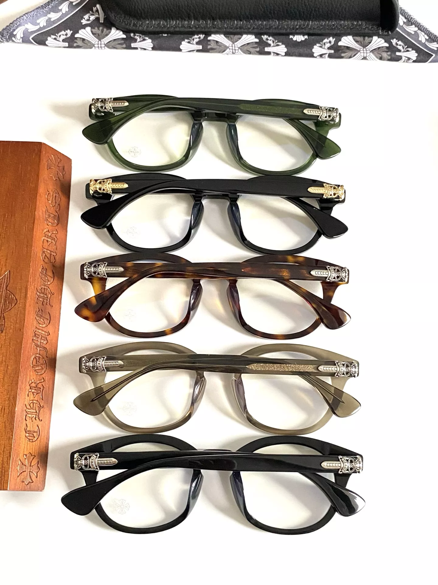 Stylish 1868 Chrome Hearts Goggles