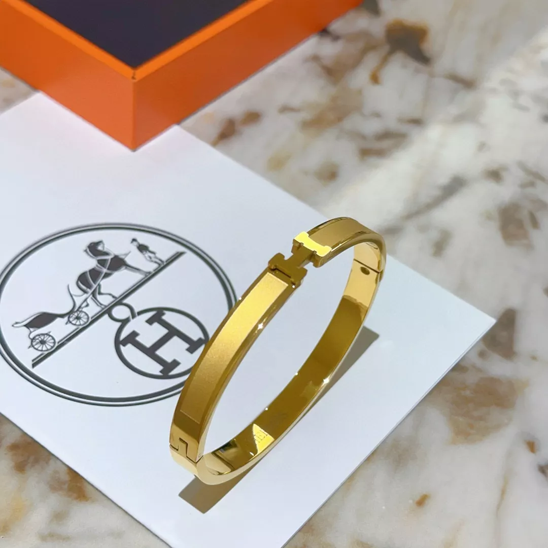 Stylish 187 Hermes Bracelets