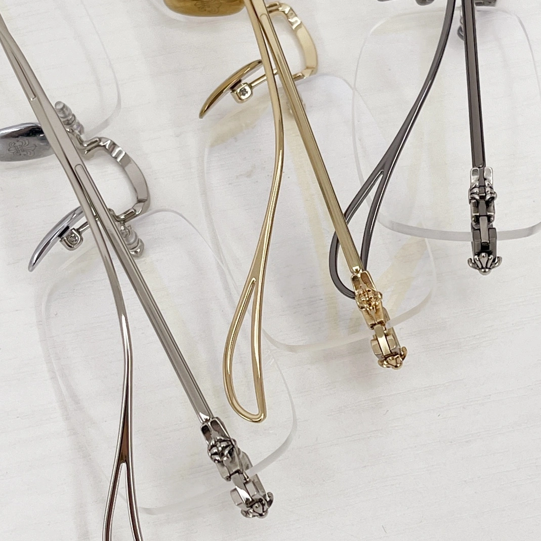 Stylish 1894 Chrome Hearts Goggles