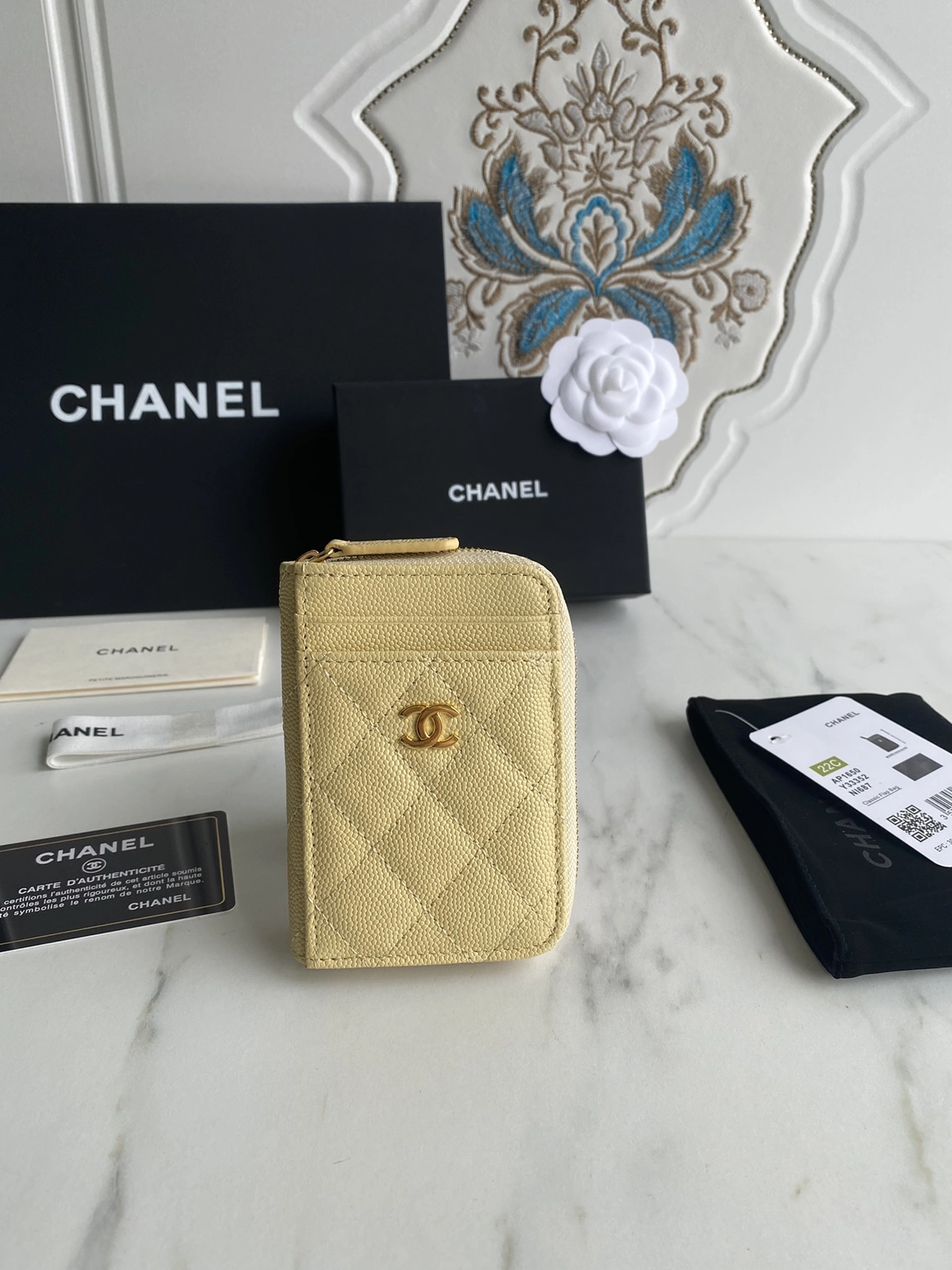 Stylish 2135 Chanel AAA Quality Wallets For Women