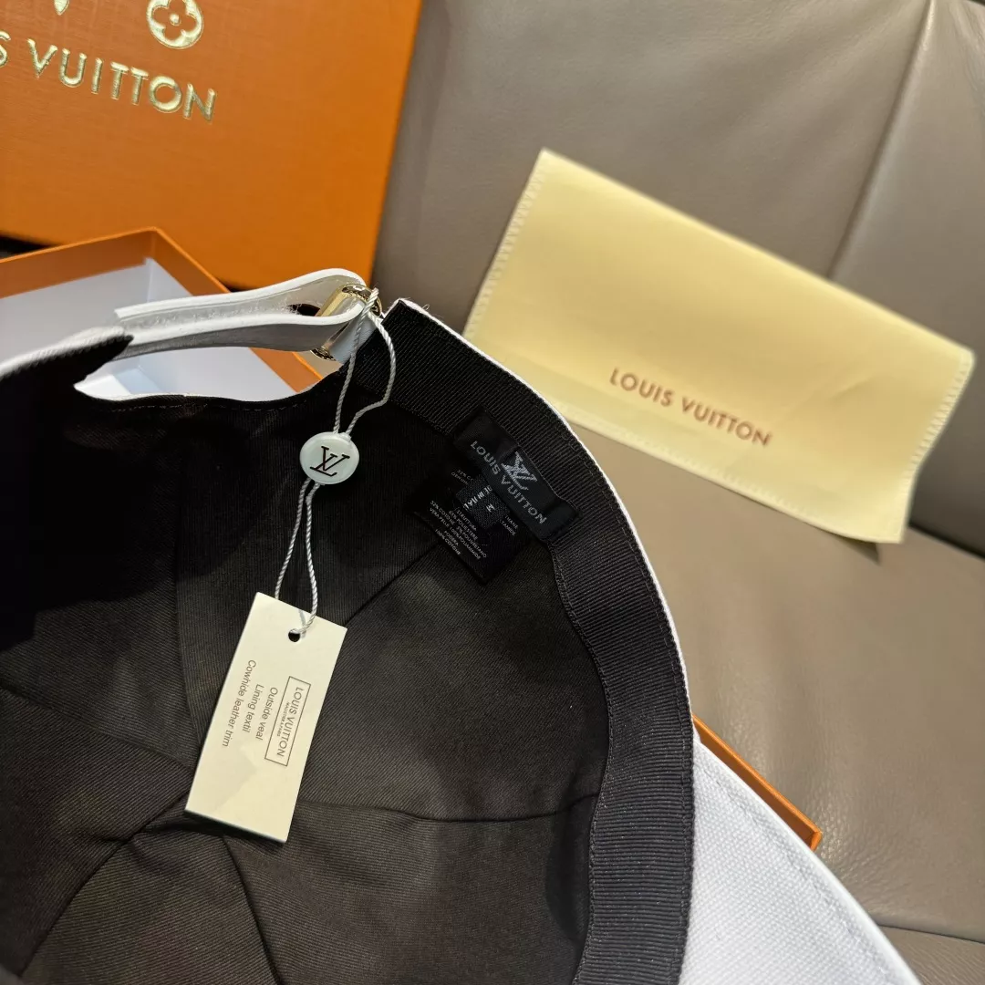 Stylish 2174 Louis Vuitton LV Caps