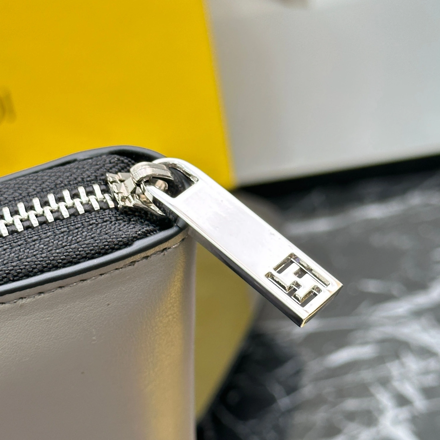 Stylish 2189 Fendi Wallets For Unisex