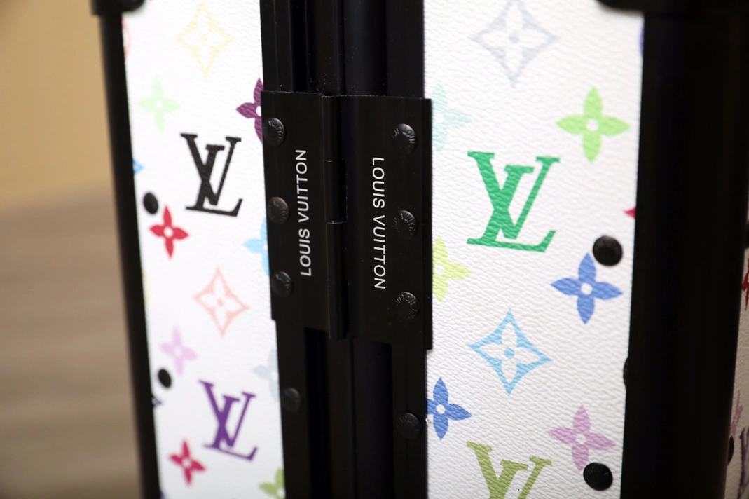 Stylish 2202 Louis Vuitton Luggage For Unisex