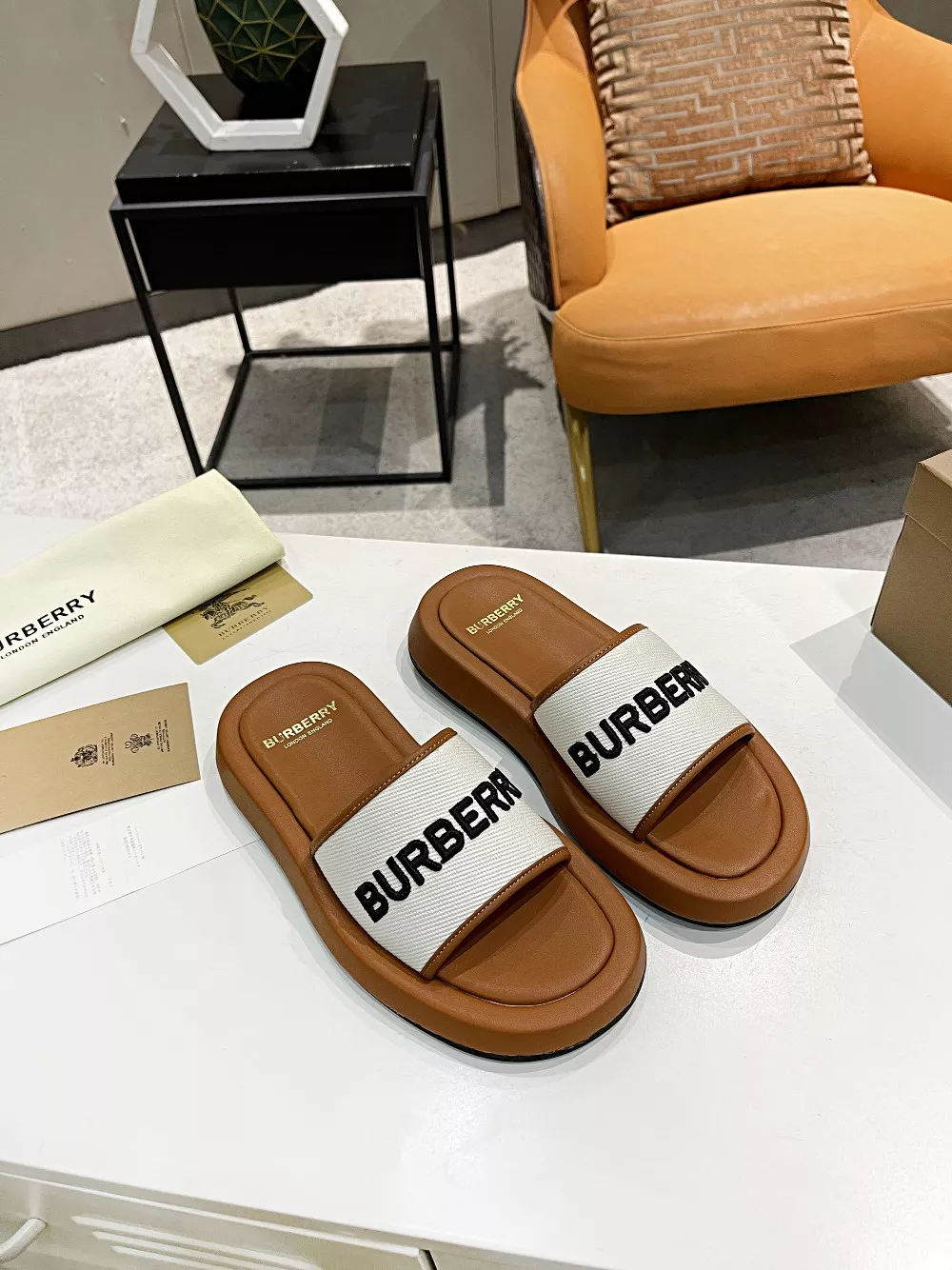 Stylish 2252 Burberry Slippers For Men