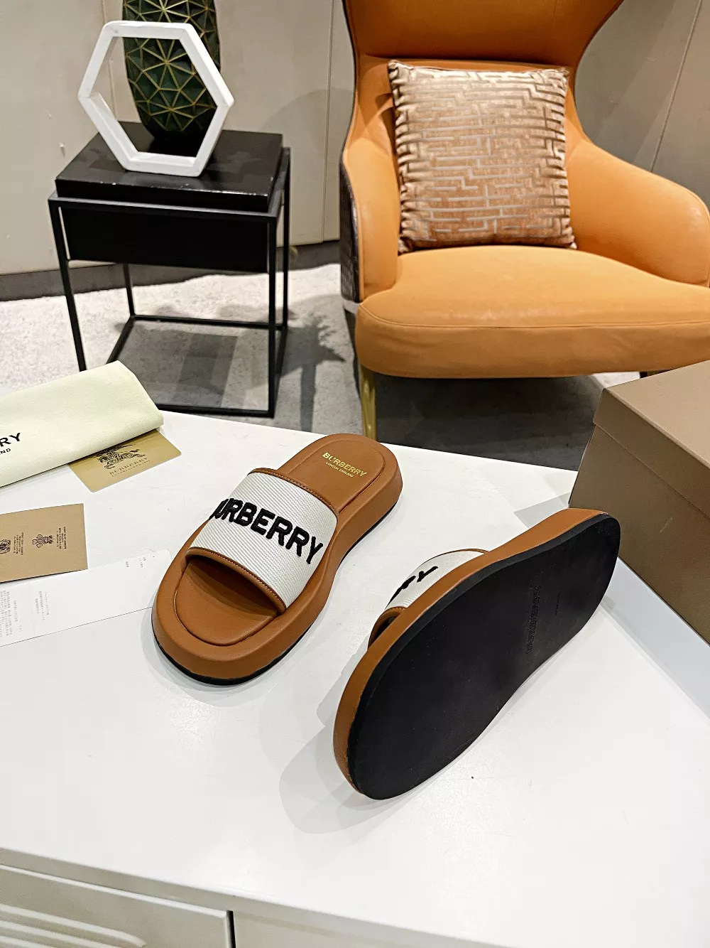 Stylish 2252 Burberry Slippers For Men